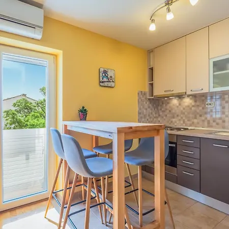 Yellow Duck - Center *