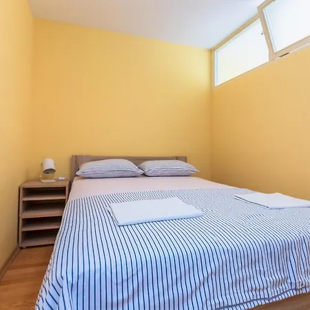 Apartman Yellow Duck - Center Makarska