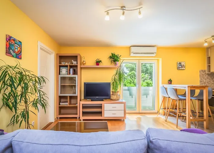 Apartment Yellow Duck - Center Makarska